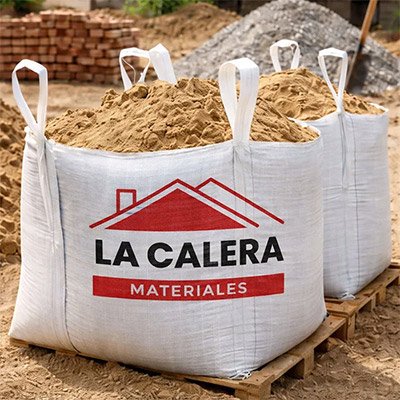 Arena para construcción en La Ferrere, La Matanza